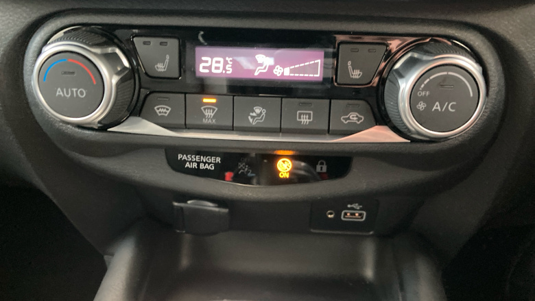 Nissan Juke 1.6 Hybrid Tekna 5dr Auto Hybrid Hatchback